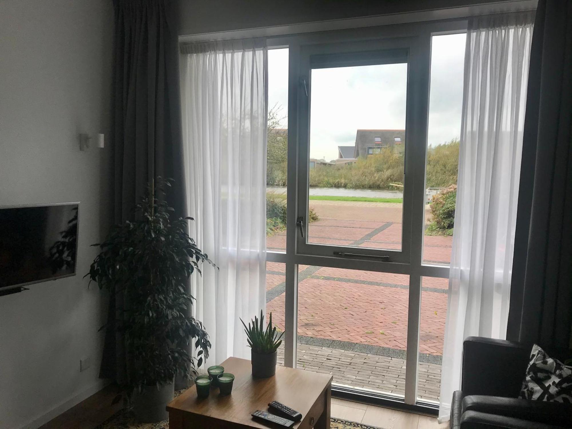 Gastenverblijf Villa Buitenplaats Wergea Contactloos Inchecken Naarderburen Екстер'єр фото