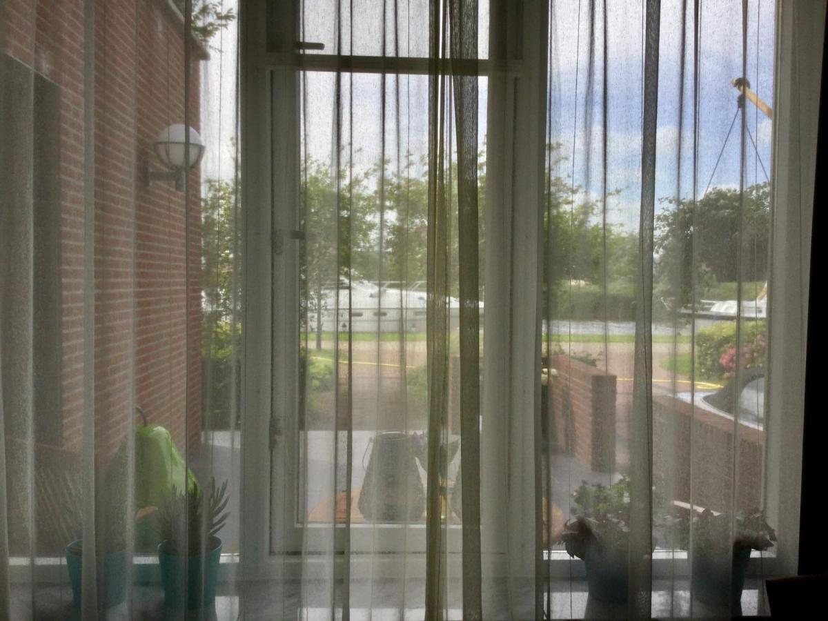 Gastenverblijf Villa Buitenplaats Wergea Contactloos Inchecken Naarderburen Екстер'єр фото